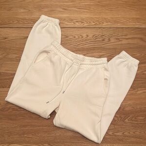 Women’s sz S Cream Jogger Pants